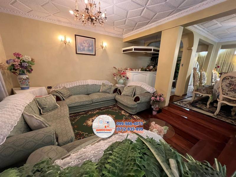 C1225 Hermosa casa rentera de venta en zona comercial